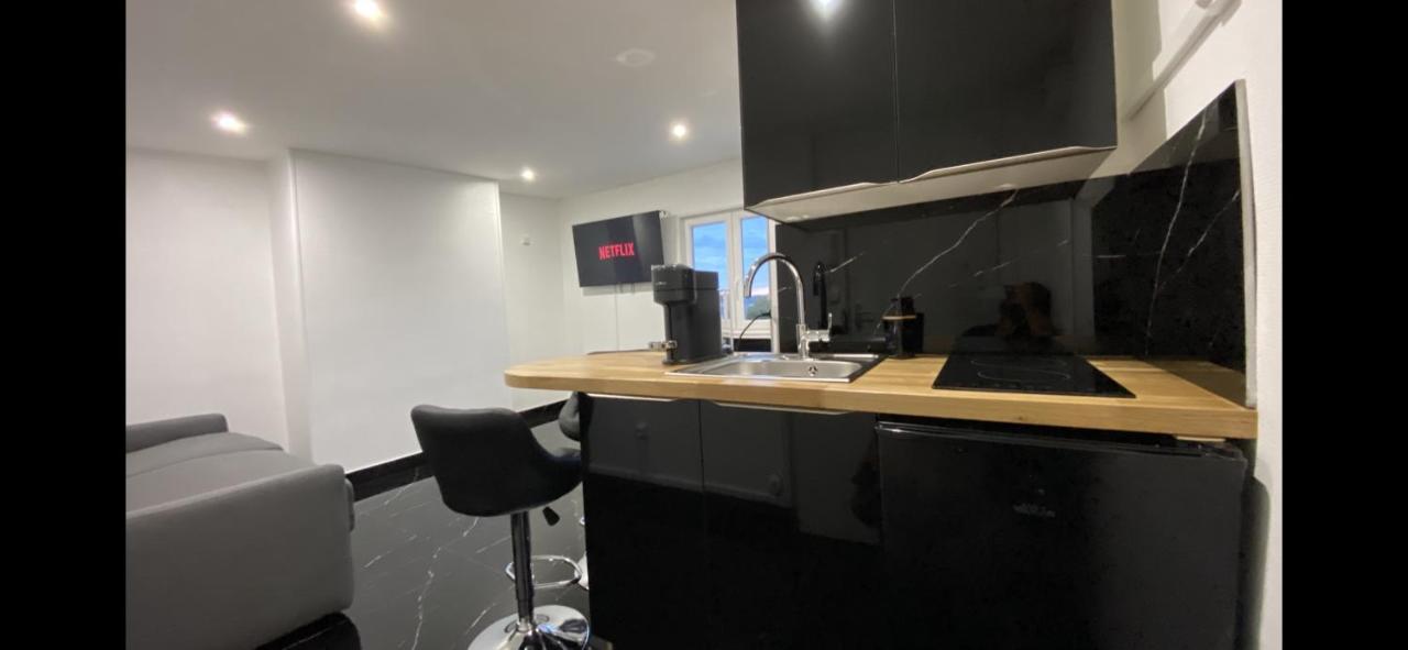 Bella Vita - Studio Tout Equipe - Tv Netflix - Centre Ville 100M- Gare 50M - Basilique 200M Lisieux Exterior foto