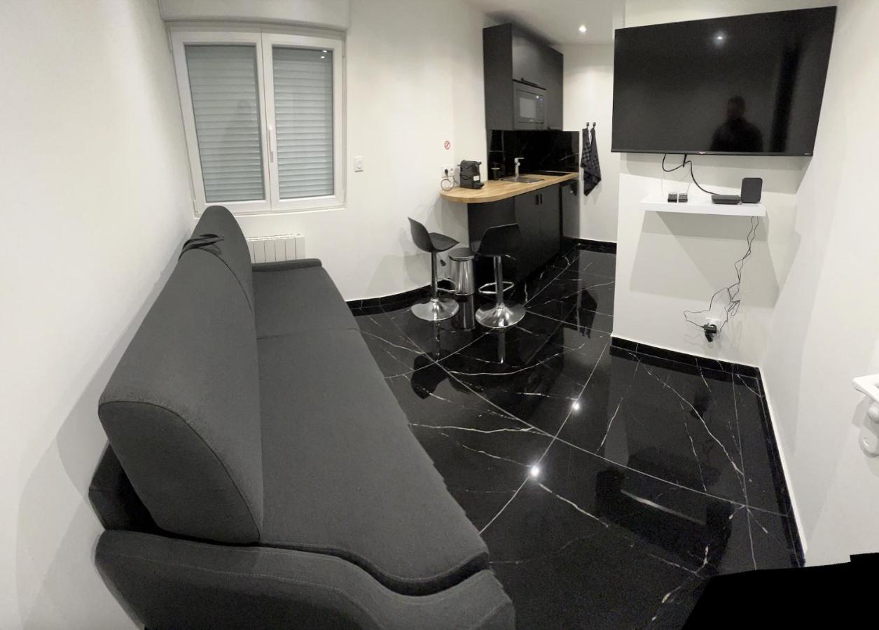 Bella Vita - Studio Tout Equipe - Tv Netflix - Centre Ville 100M- Gare 50M - Basilique 200M Lisieux Exterior foto